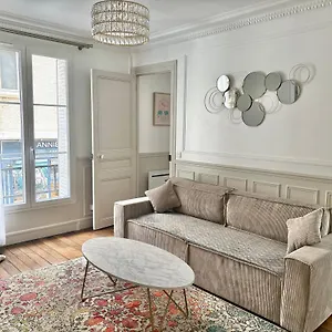 Elise Passy Apartment Paris